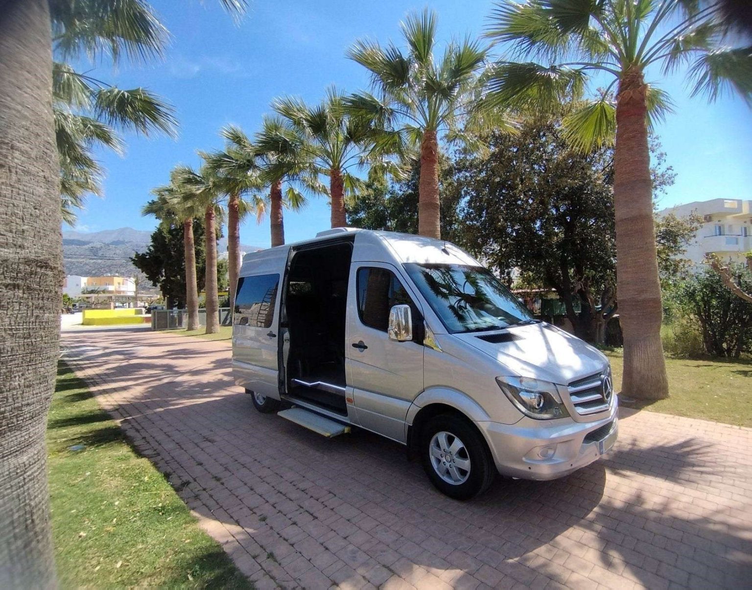 Compass Transfer | Premiun Transfers Crete | Private Excursions Crete